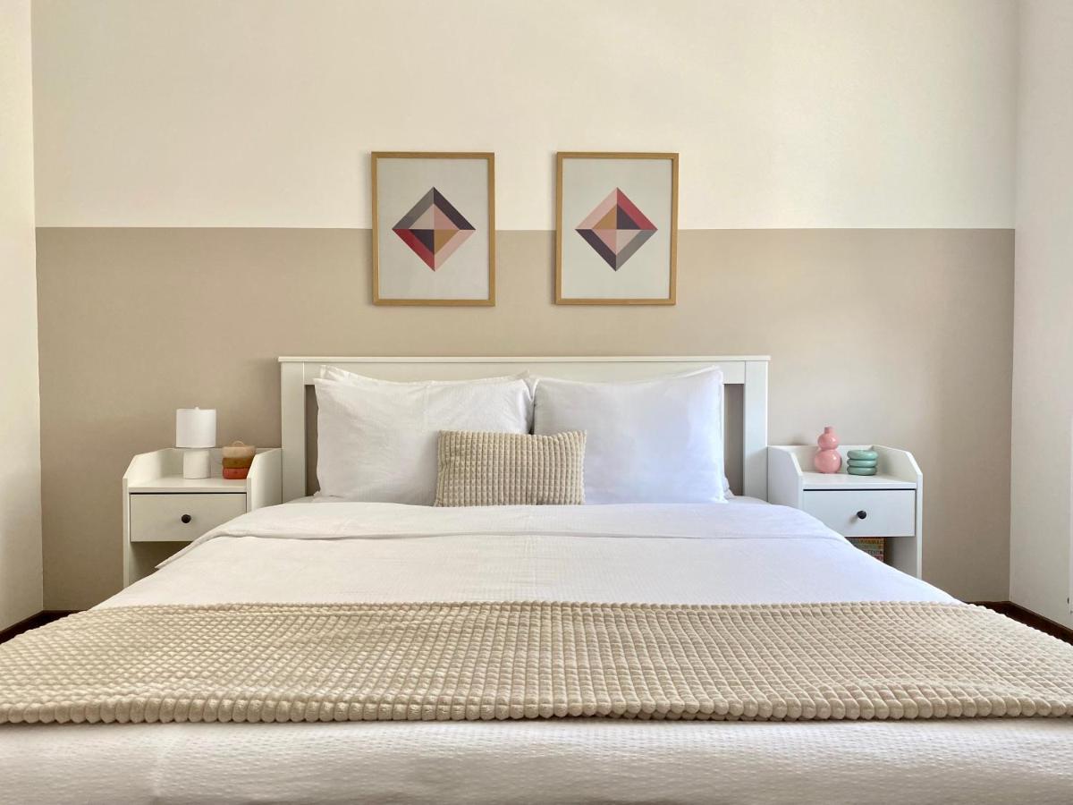 Wanderlust Home Cream, Rasnov Apt For 4, Wifi And Free Parking Zewnętrze zdjęcie