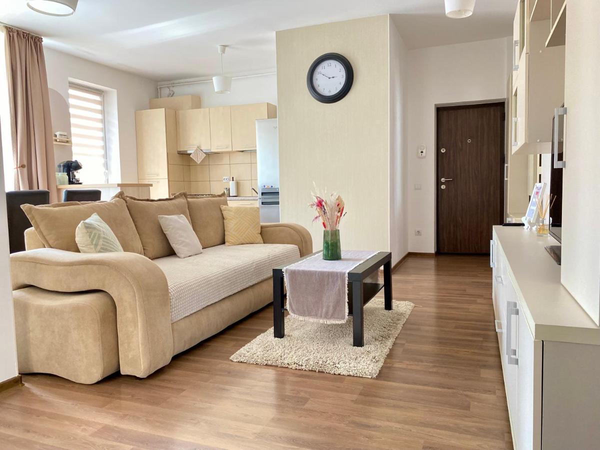 Wanderlust Home Cream, Rasnov Apt For 4, Wifi And Free Parking Zewnętrze zdjęcie