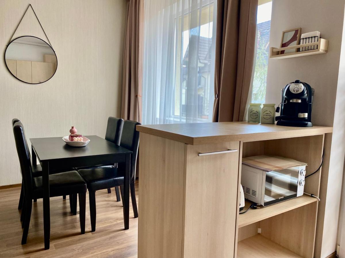 Wanderlust Home Cream, Rasnov Apt For 4, Wifi And Free Parking Zewnętrze zdjęcie