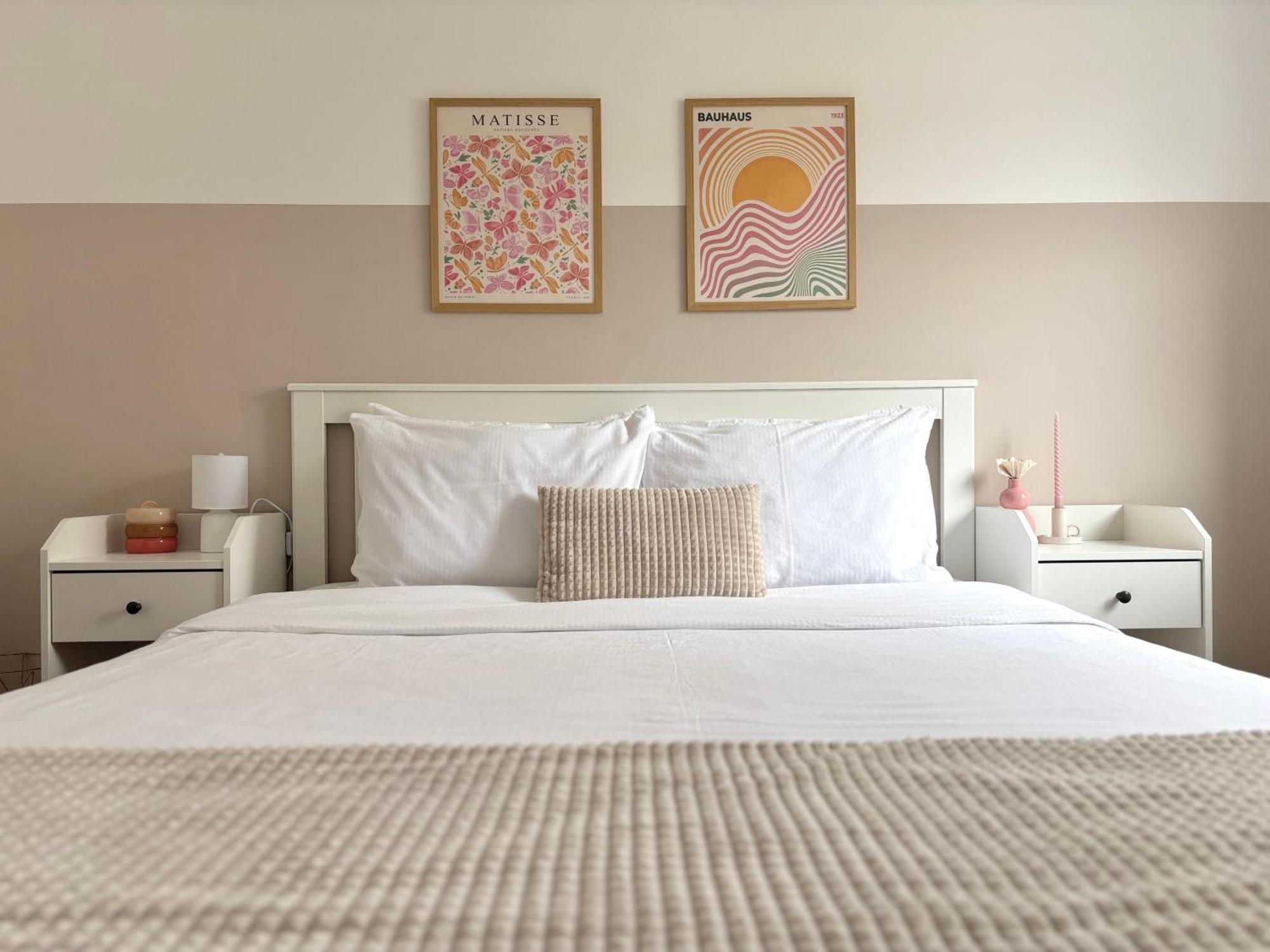 Wanderlust Home Cream, Rasnov Apt For 4, Wifi And Free Parking Zewnętrze zdjęcie