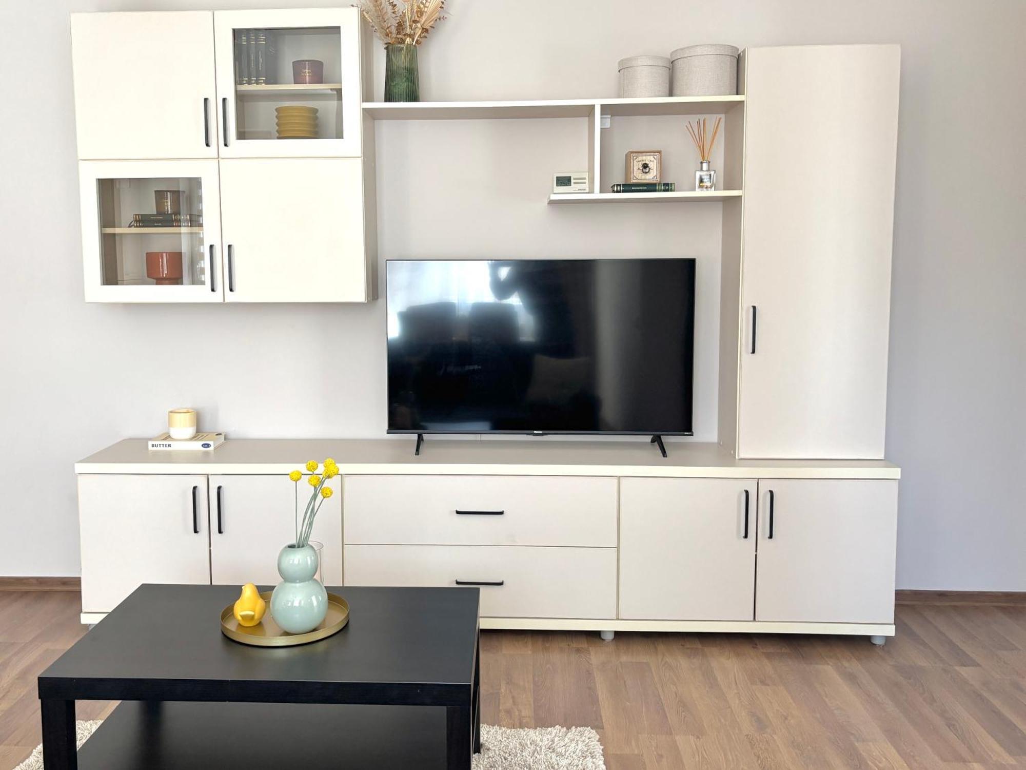 Wanderlust Home Cream, Rasnov Apt For 4, Wifi And Free Parking Zewnętrze zdjęcie