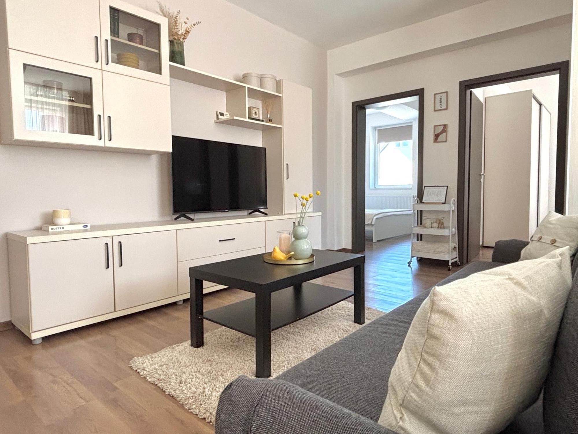 Wanderlust Home Cream, Rasnov Apt For 4, Wifi And Free Parking Zewnętrze zdjęcie