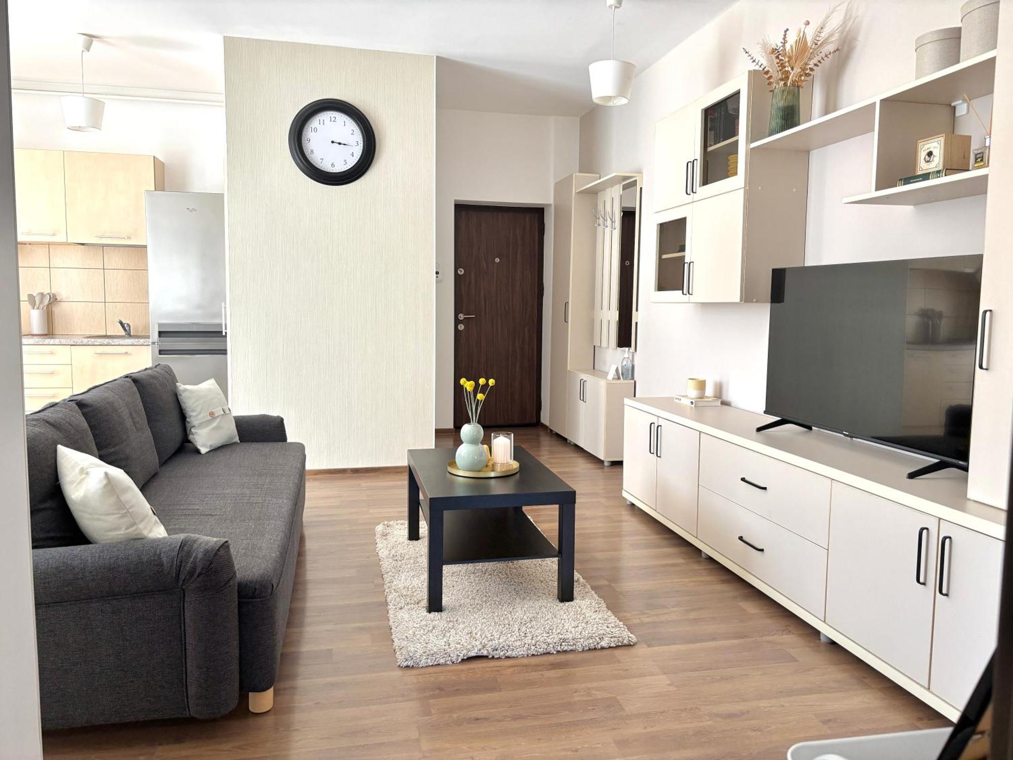 Wanderlust Home Cream, Rasnov Apt For 4, Wifi And Free Parking Zewnętrze zdjęcie