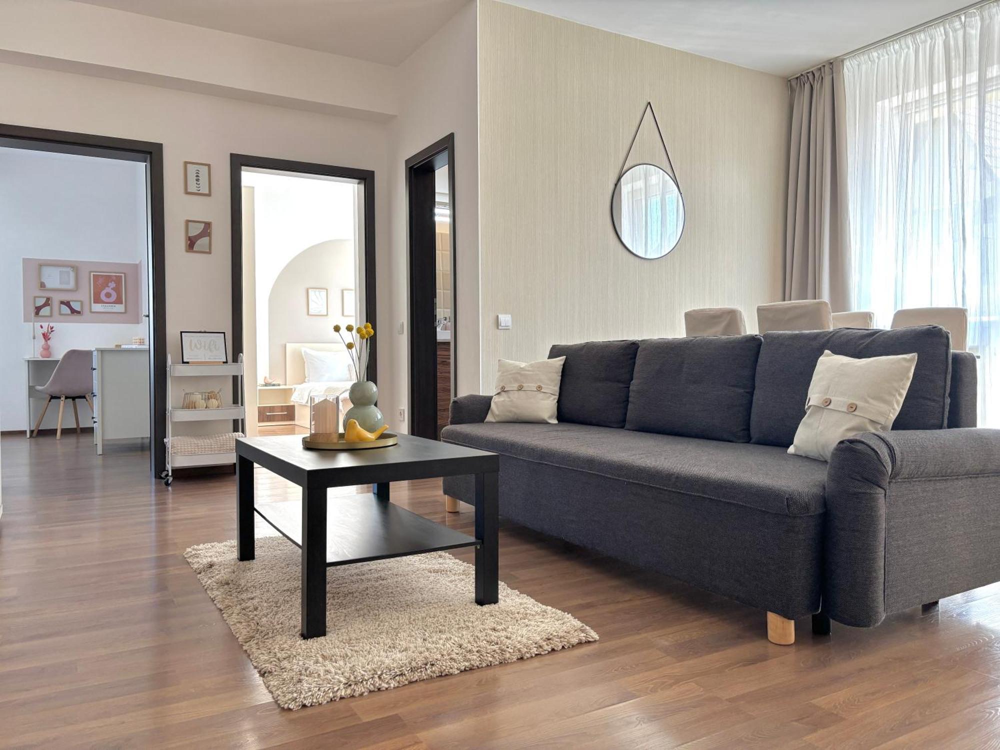 Wanderlust Home Cream, Rasnov Apt For 4, Wifi And Free Parking Zewnętrze zdjęcie